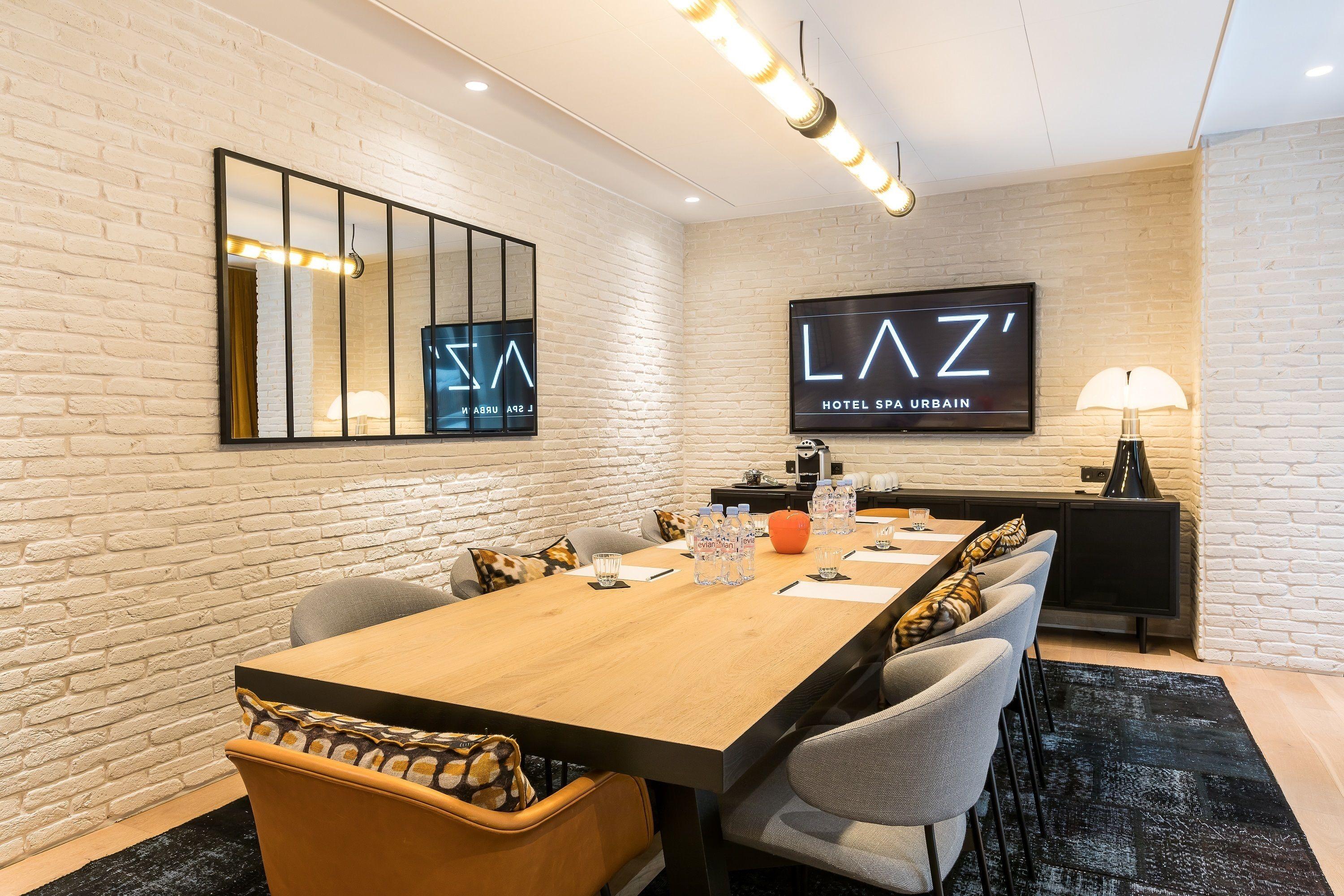 Laz' Urbain Hotel